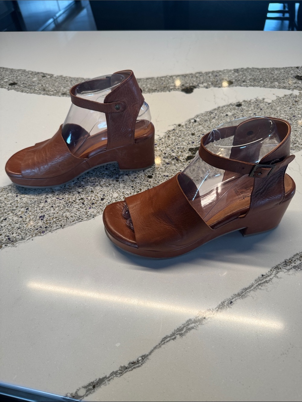 Miz Mooz Cognac Leather Open-Toe Platform Sandals Some Wear Nice Leather Sz39